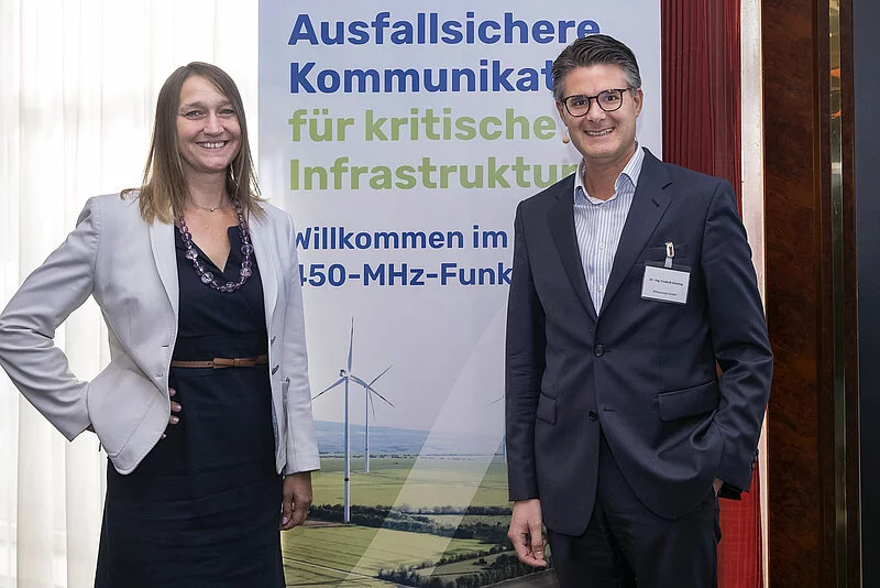 Dr. Tanja Utescher-Dabitz und Dr. Frederik Giessing auf dem Stadtwerketag 2022 in Köln